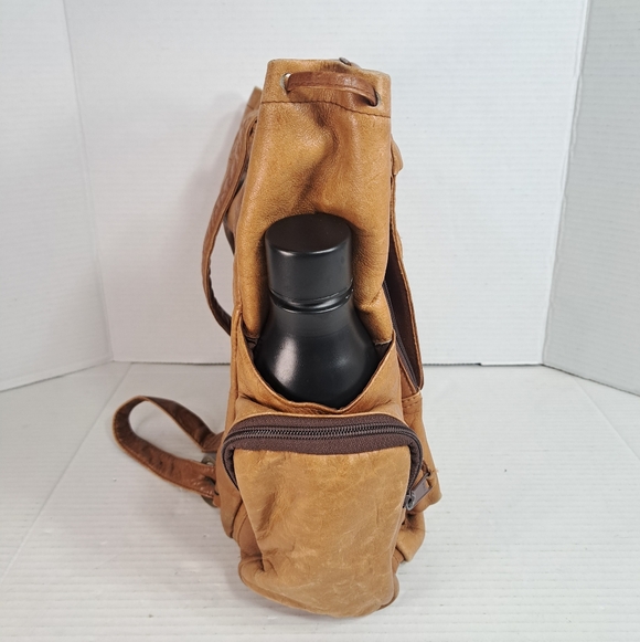 Genuine Leather Tan Backpack Made in Colombia – 16×15×4" Unisex Travel Rucksack - Picture 14 of 14